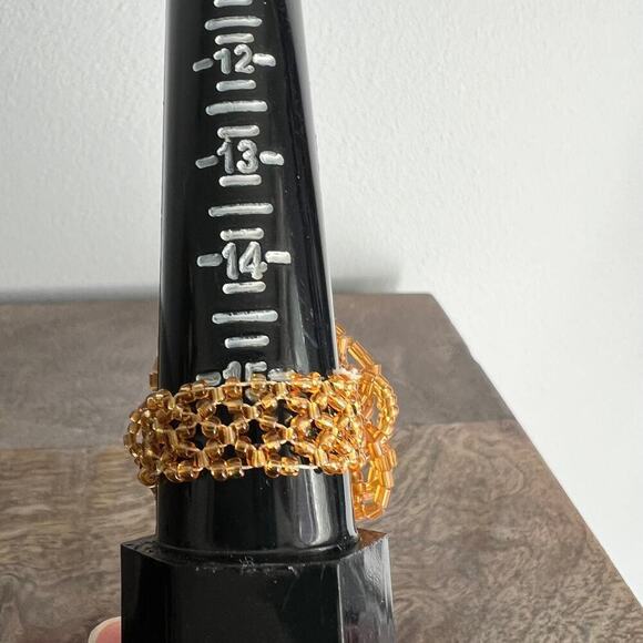 Yellow-green & brown seed bead handmade floral stretch cocktail statement rings - Picture 6 of 8